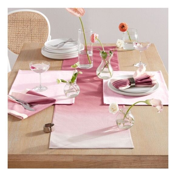 Dinning for two.Valentine's Day Table runner, placemats, napkins ring Bundle set - Picture 1 of 11